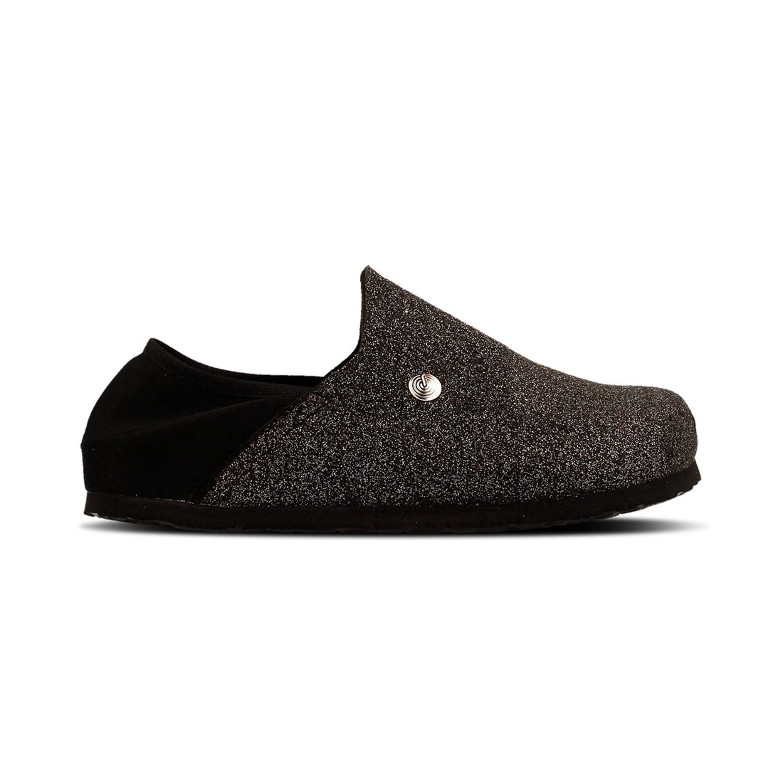 Kipnuk Black Clogs 